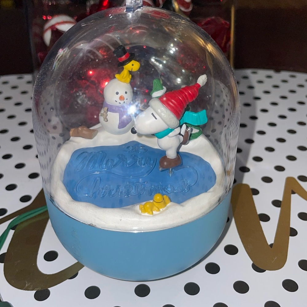 1995 Hallmark Snoopy/Woodstock Lights/Motion Ornament!